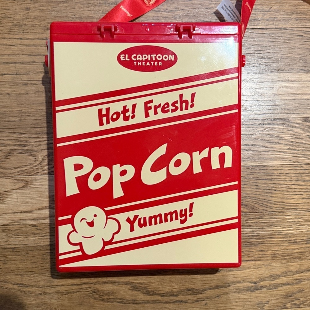 Disneyland Toon Town El Capitoon Theater popcorn box
